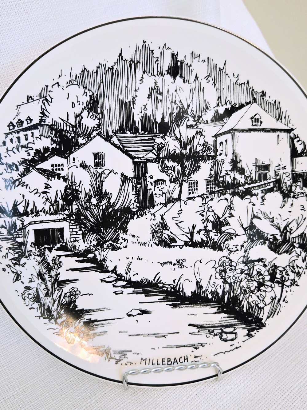 Villeroy & Boch La Pedale Wall Plate Black Cream Millebach Cottage